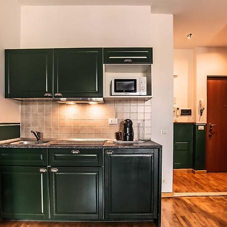 Lusa Suite With Free Private Parking Флоренция Экстерьер фото