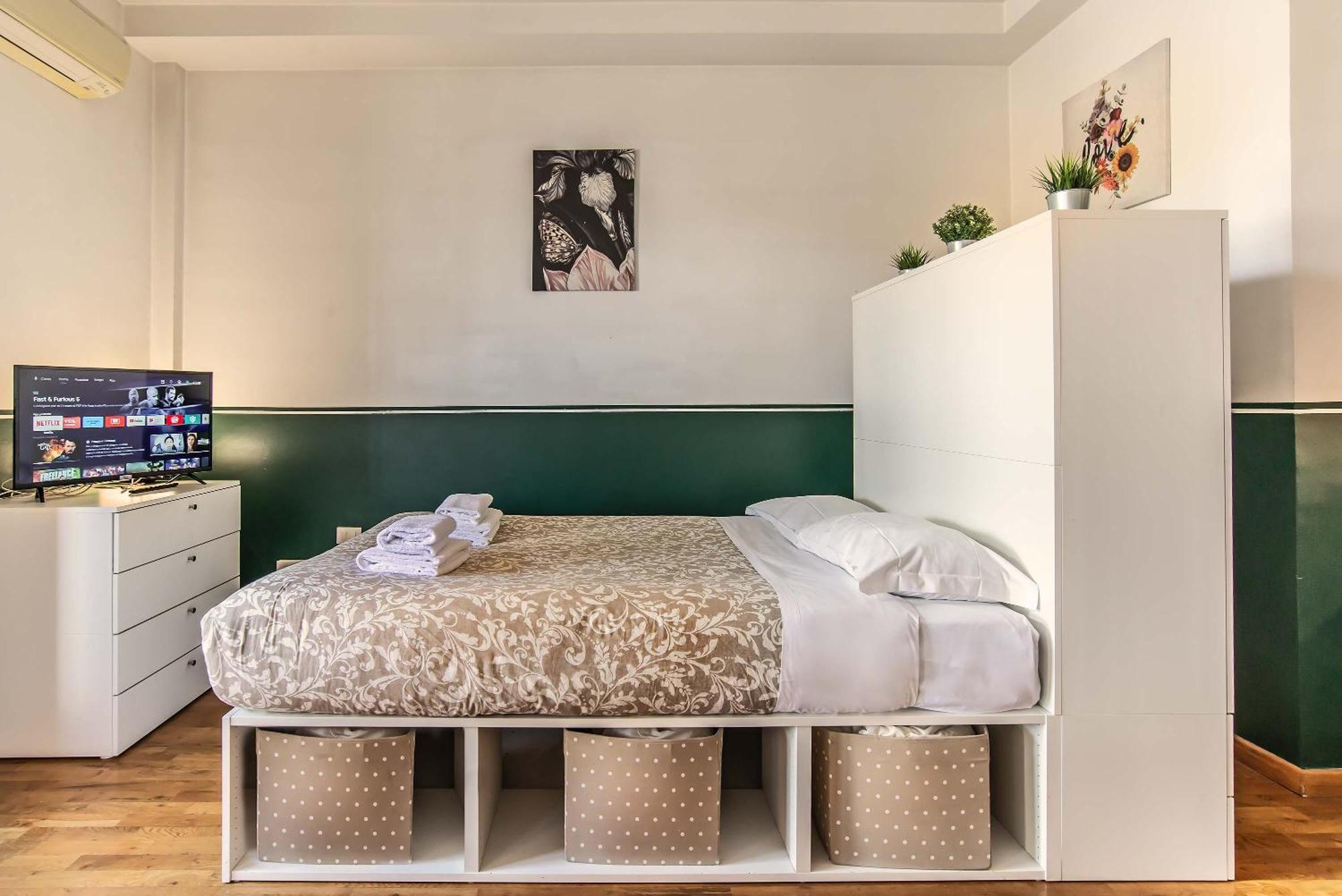 Lusa Suite With Free Private Parking Флоренция Экстерьер фото