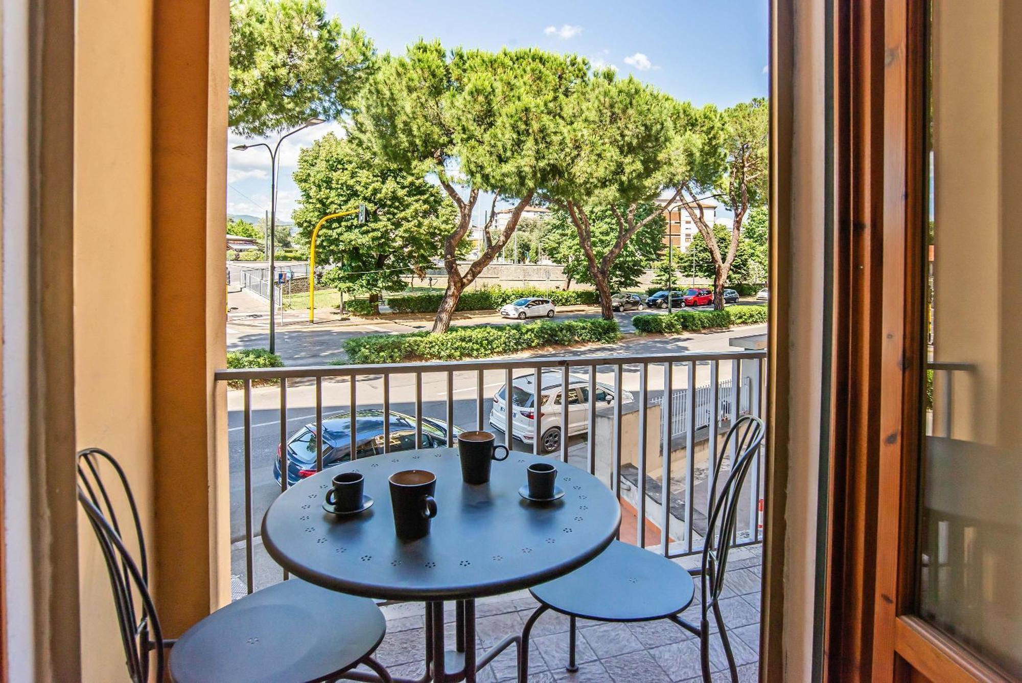 Lusa Suite With Free Private Parking Флоренция Экстерьер фото